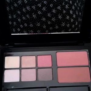 Estee Lauder Pure Color EyeShadow Tender Blush Palette